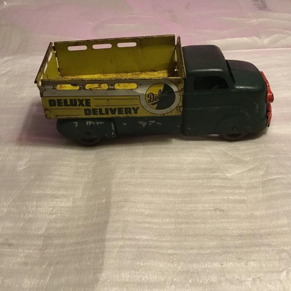Vintage 1950s Marx Deluxe Delivery toy dump truck
